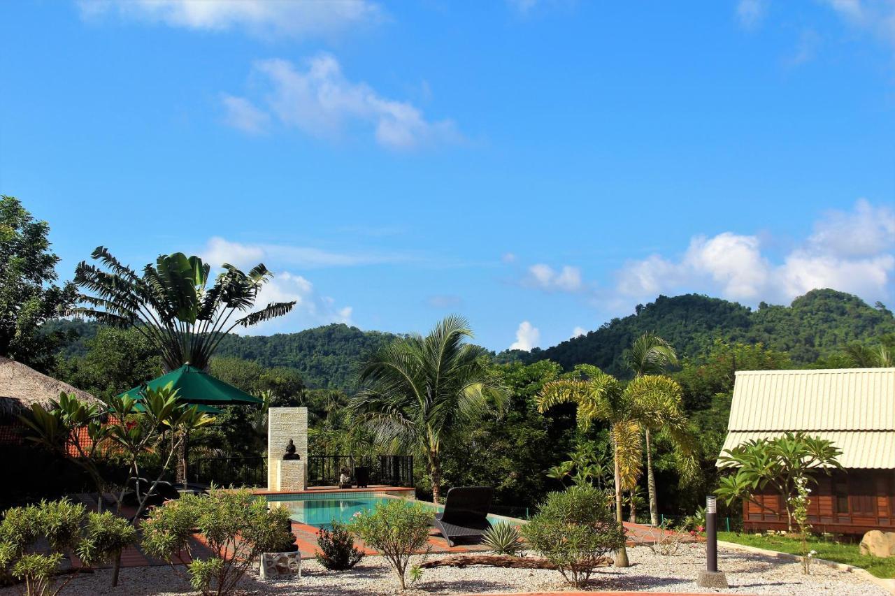 Villa Kelapa Langkawi Kuah Exterior photo